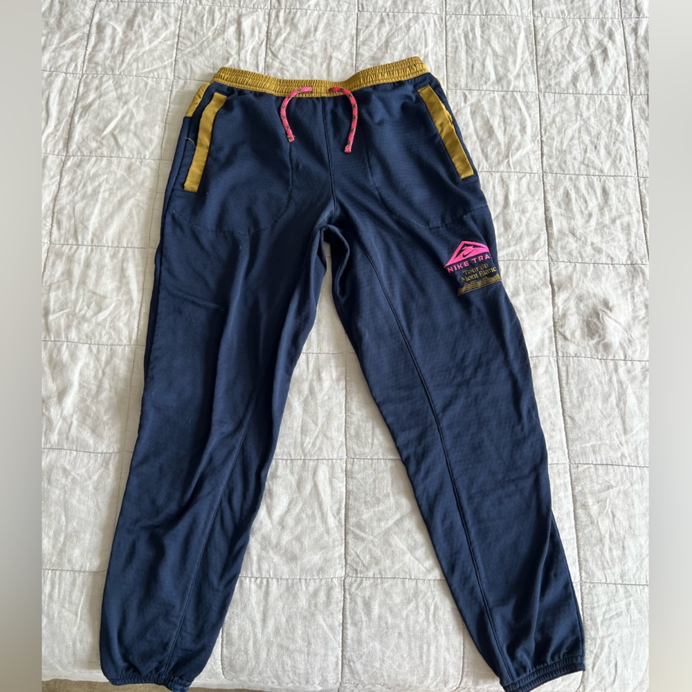 Nike Trail Pants